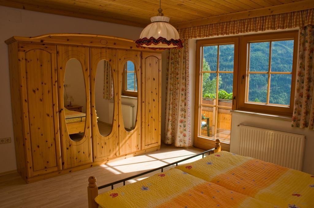 Lercherhof Feld am See Bilik gambar