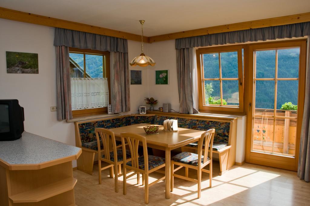 Lercherhof Feld am See Bilik gambar